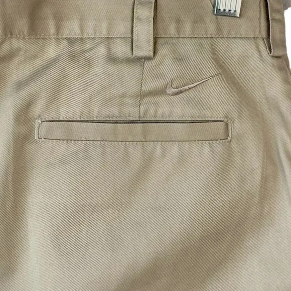 Nike Classic Chino Golf Bermuda Shorts Pleated Size 32 M Khaki Tan Cotton Blend - Picture 9 of 16
